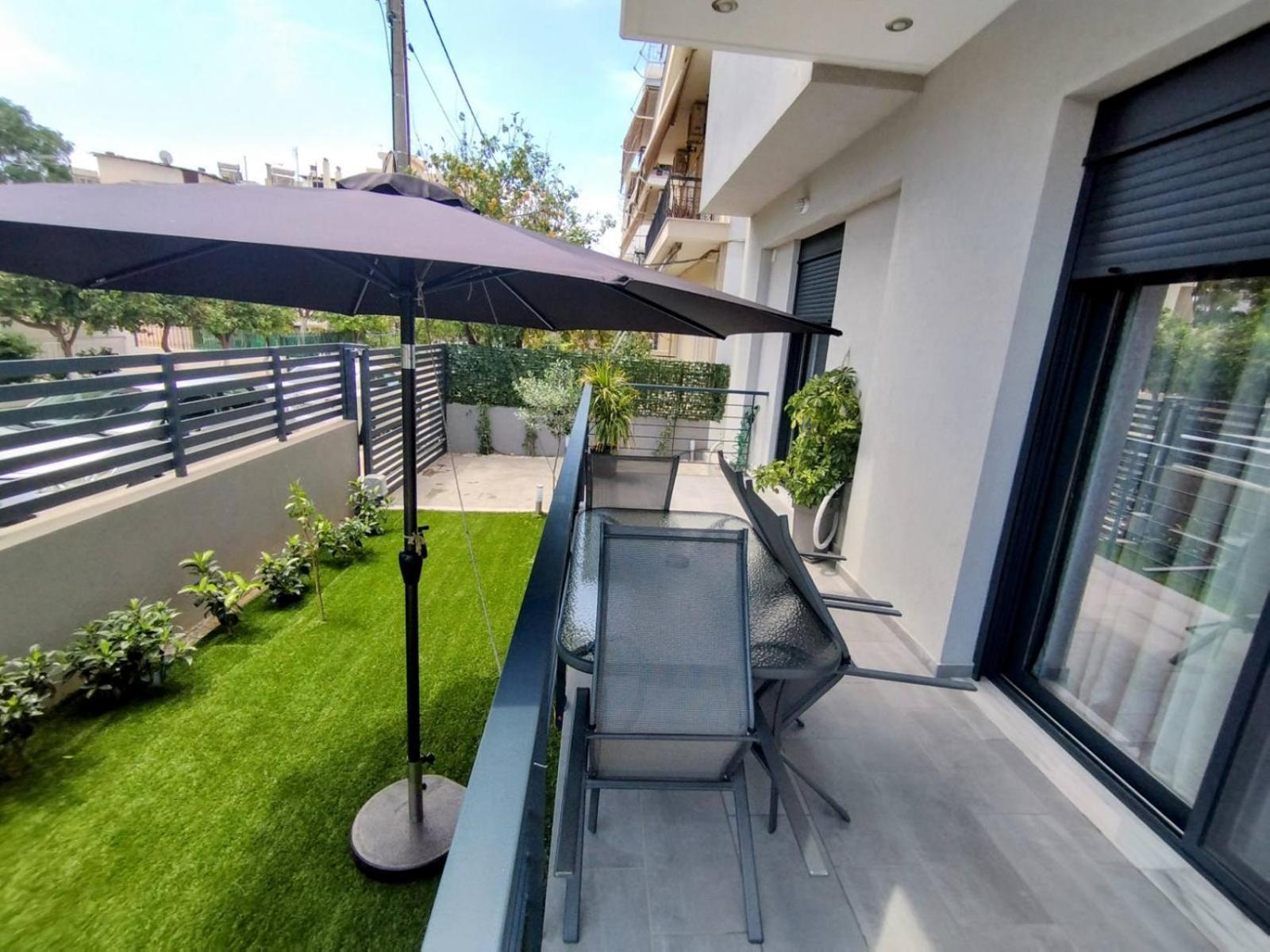 Floral Home 1 - Ground Floor Apt With Courtyard And Private Parking! Atenas Exterior foto