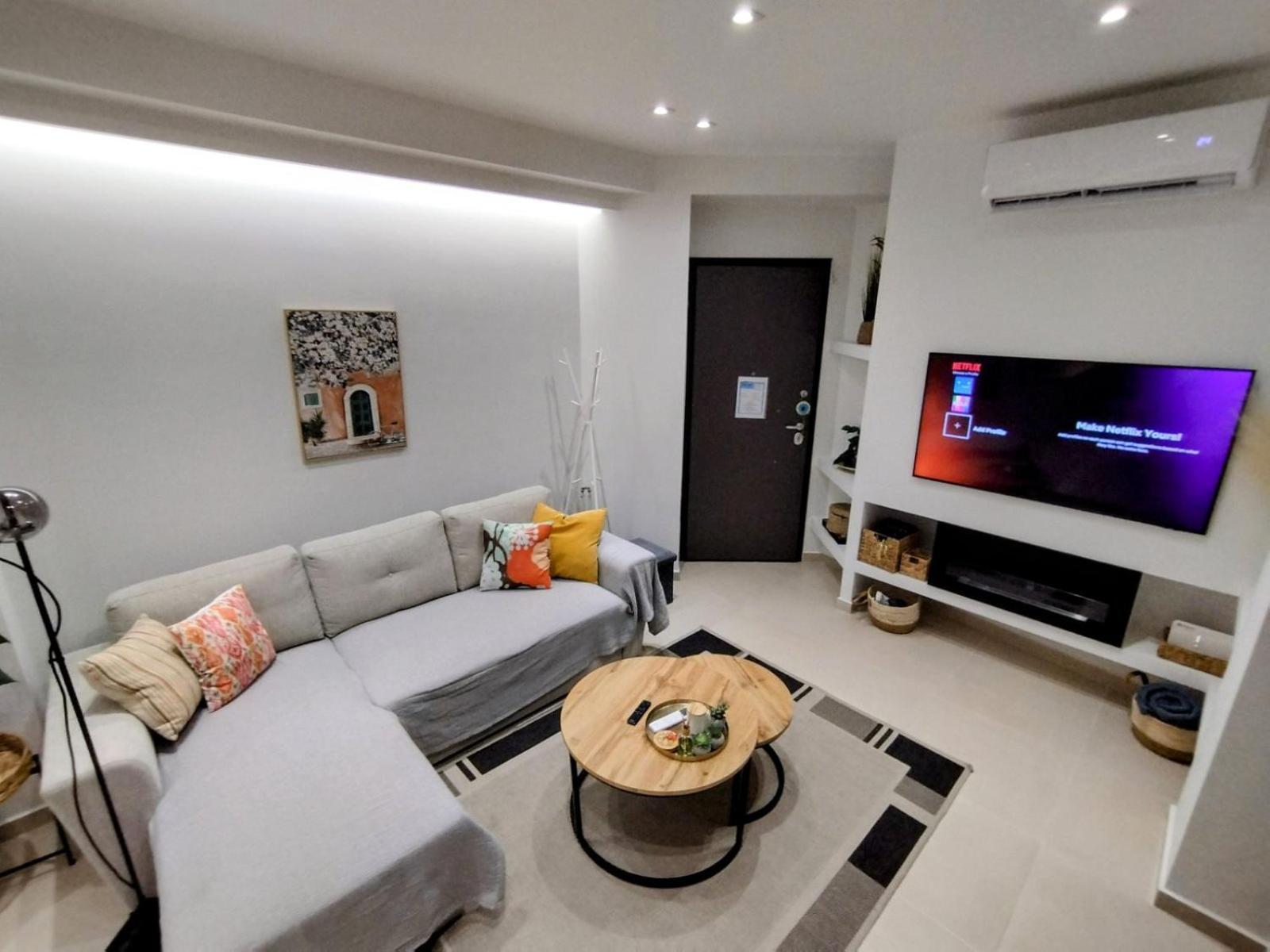 Floral Home 1 - Ground Floor Apt With Courtyard And Private Parking! Atenas Exterior foto